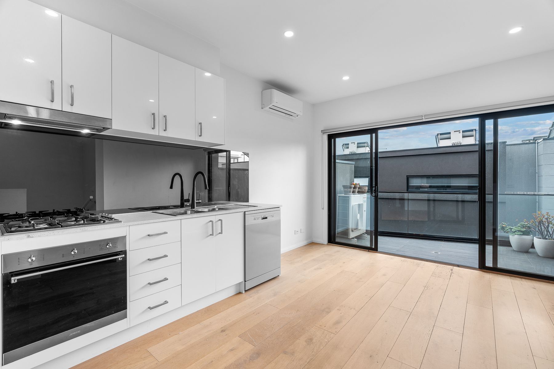 2/17 Bent Street, Bentleigh, VIC 3204, Bentleigh - Thumbnail 3
