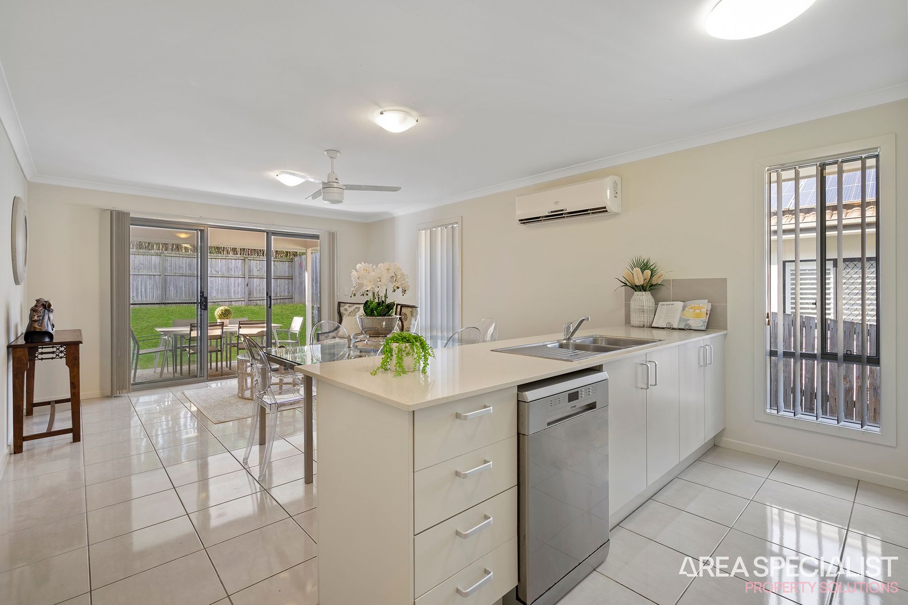 110 Sanctuary Parkway, Waterford, QLD 4133, Waterford - Thumbnail 4