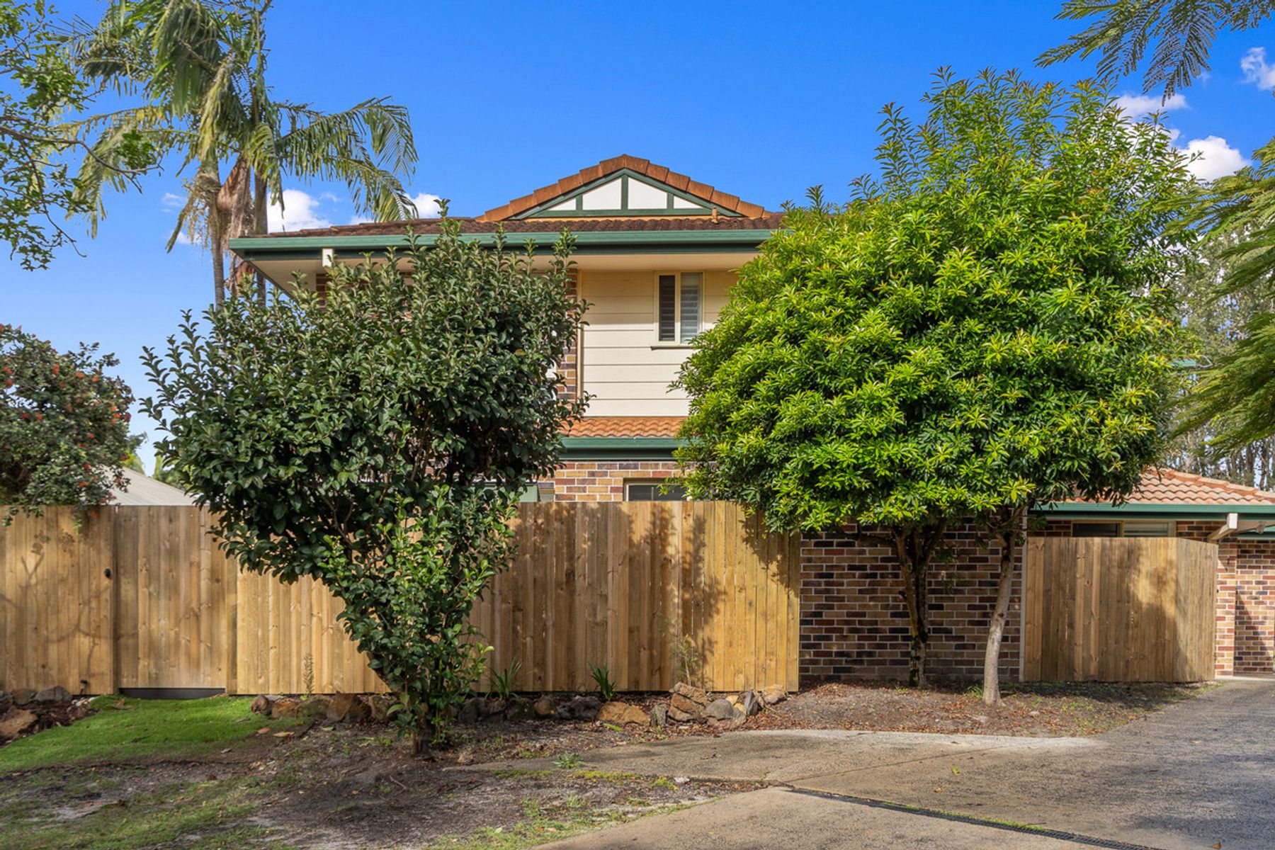 1/1, Byron Bay - Image 1