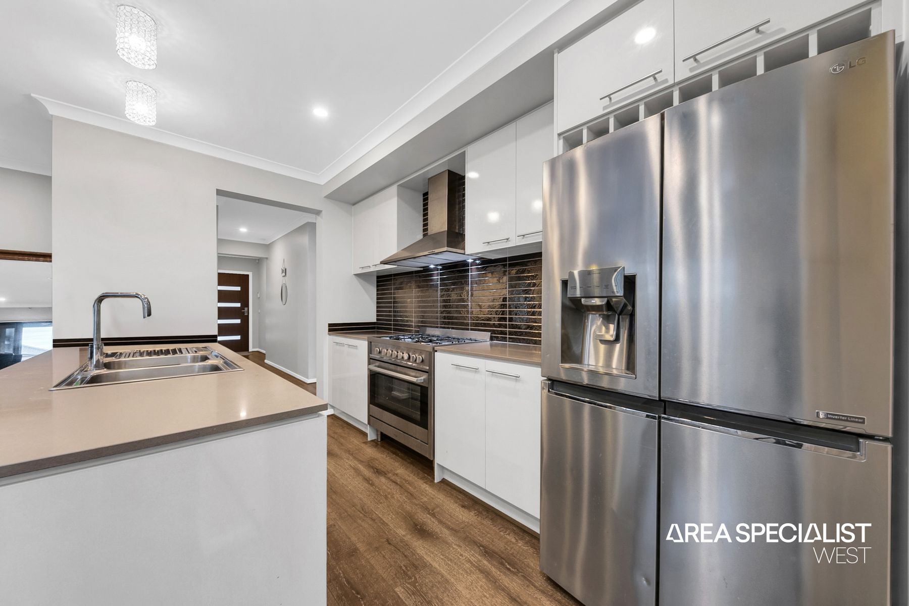 10 Popular Street, Rockbank, VIC 3335, Rockbank - Thumbnail 6