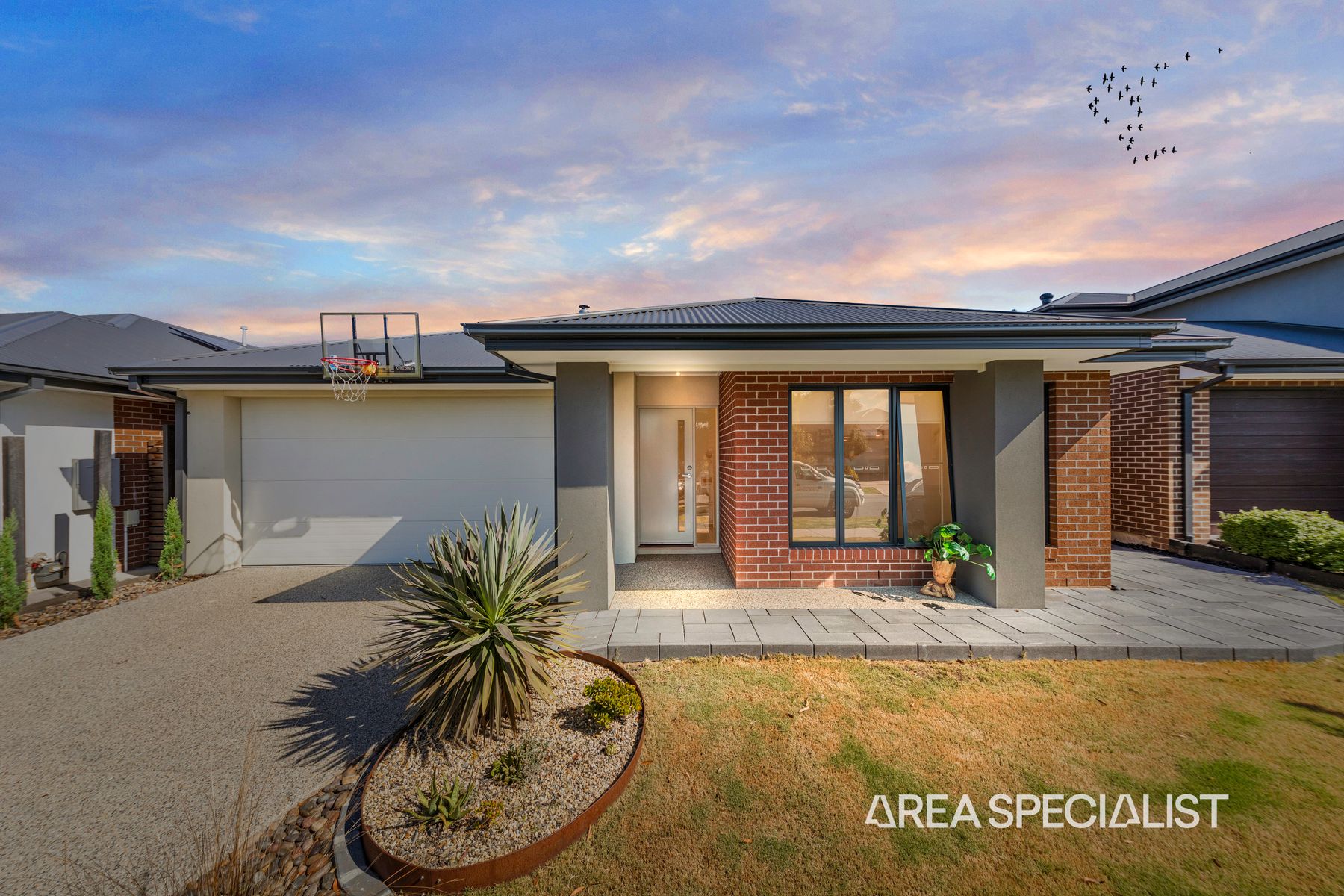 29 Leeson Street, Officer South, VIC 3809, Officer South - Thumbnail 2