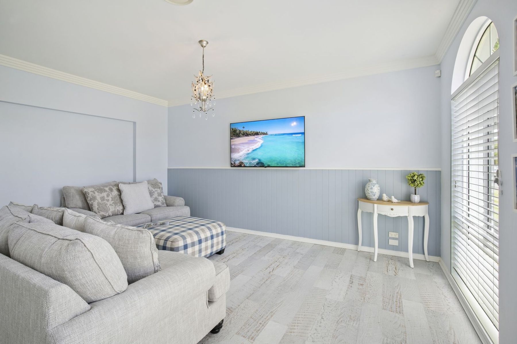2 Champagne Boulevard Helensvale QLD 4212 Anna Tang 4
