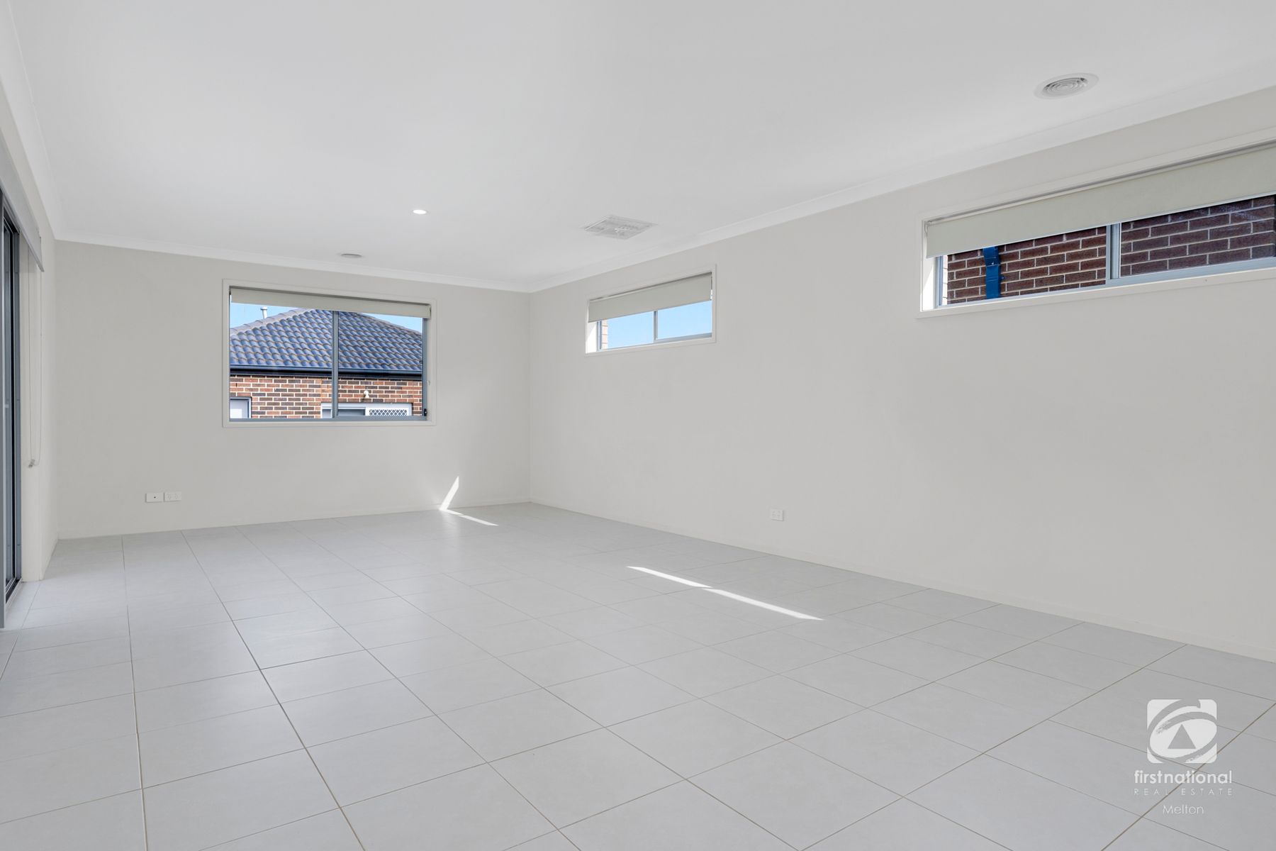7 Maryburgh Road, Melton South VIC 3338, Melton South - Thumbnail 5