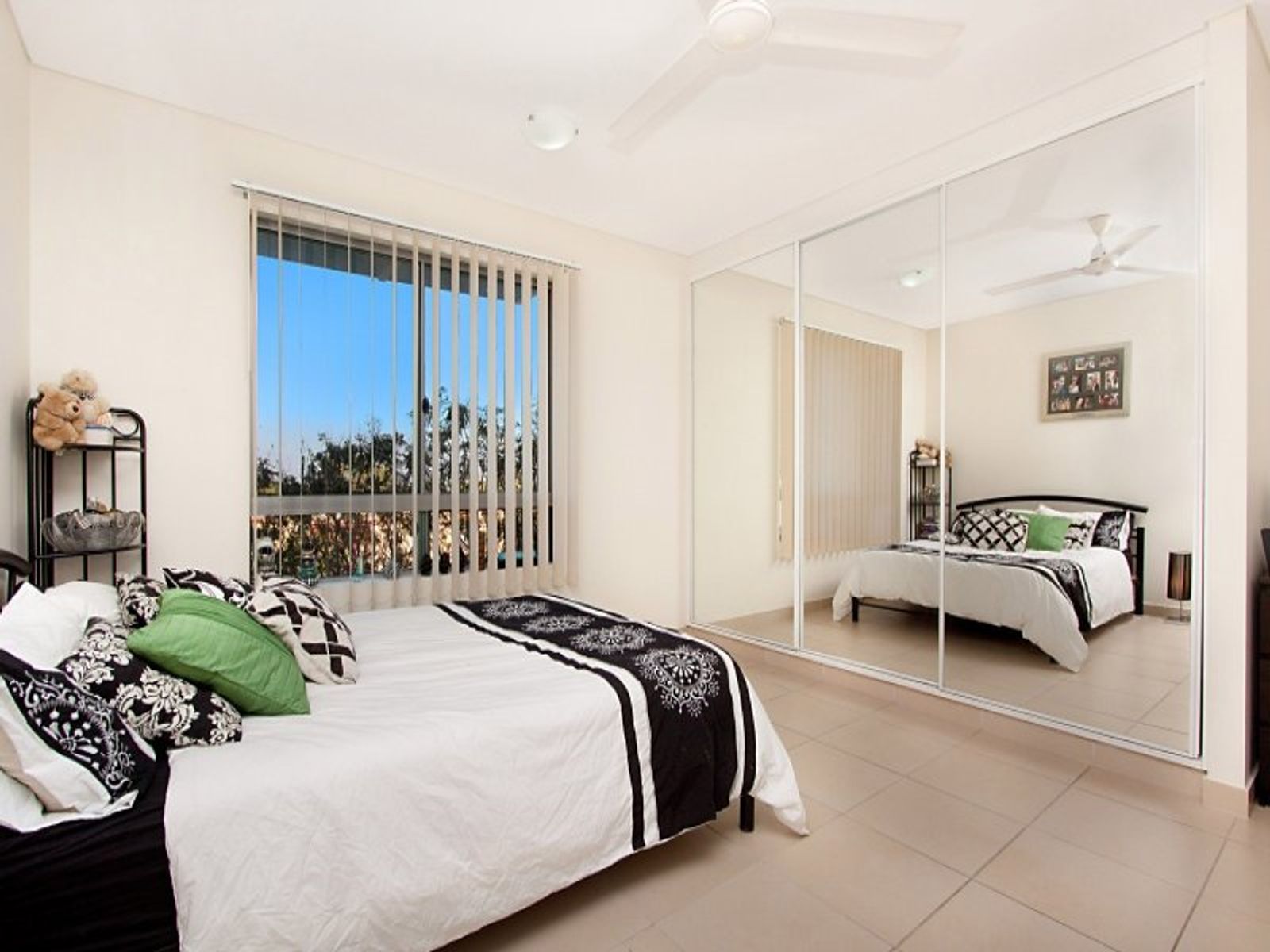18/144 Smith Street, Darwin City NT 0800, Darwin City - Thumbnail 2