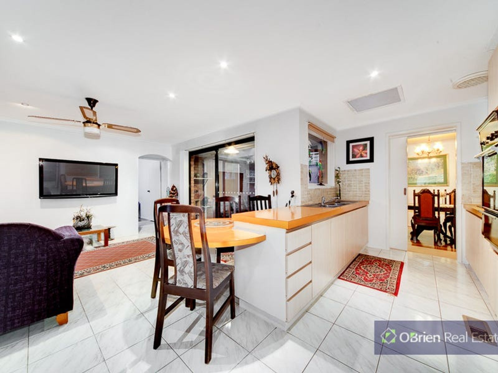 14 Endeavour Crescent, Endeavour Hills, VIC 3802, Endeavour Hills - Thumbnail 3