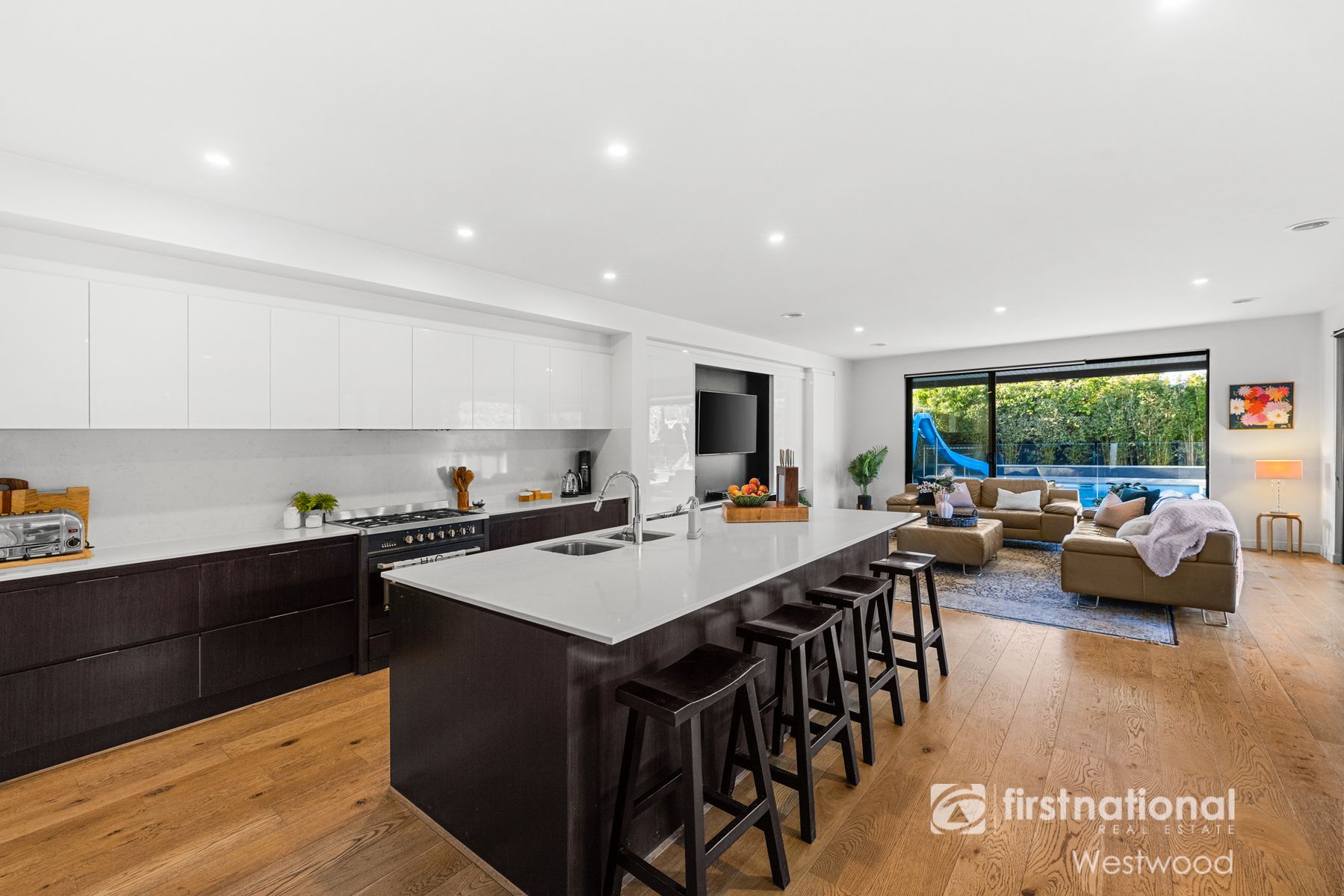 27 Filmont Drive, Werribee VIC 3030, Werribee - Thumbnail 4