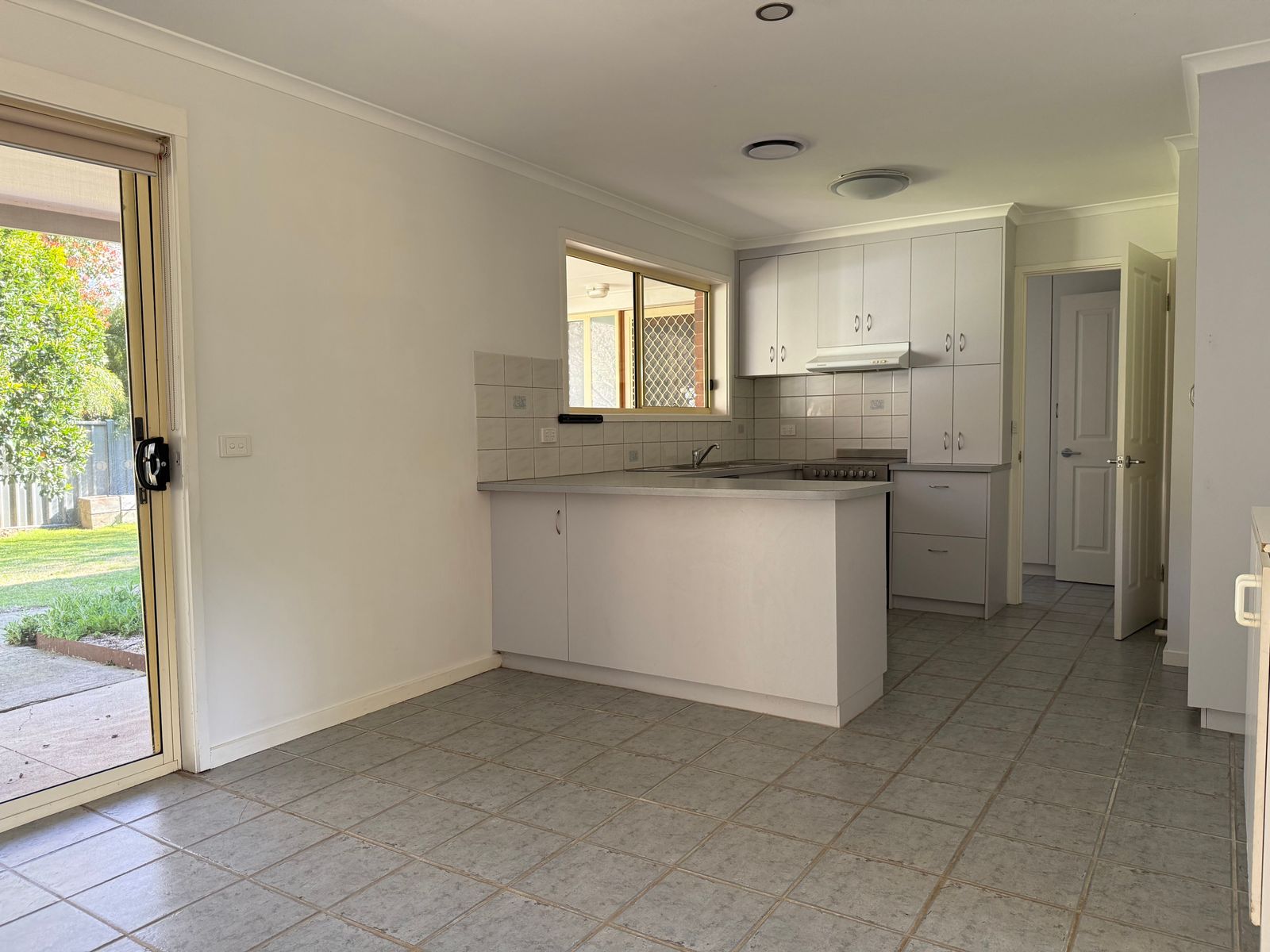 28 Gavan Street, Bright VIC 3741, Bright - Thumbnail 3