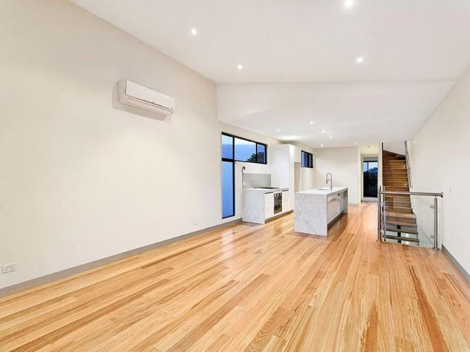 105A The Parade, Ocean Grove - Thumbnail 8