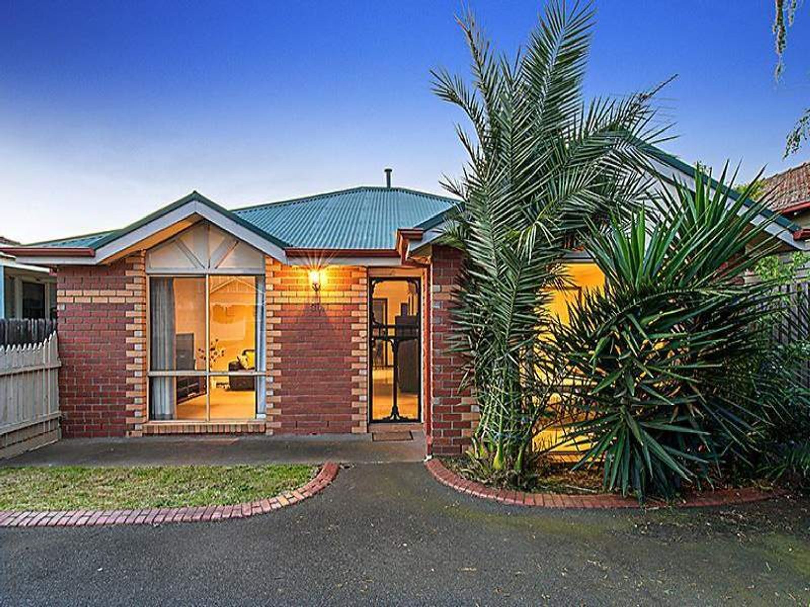 31A Huntly Street, Moonee Ponds - Thumbnail 2