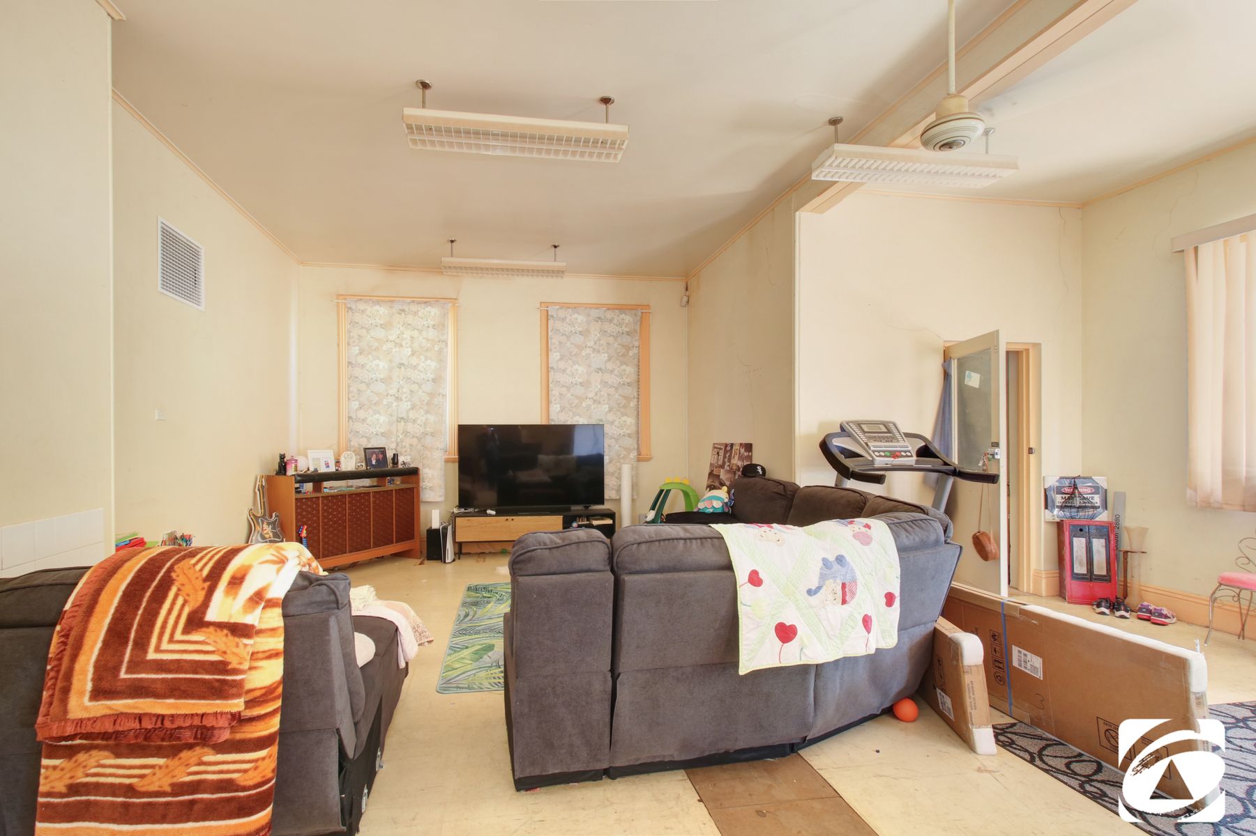 155 & 155B Patton Street, Broken Hill NSW 2880, Broken Hill - Thumbnail 3