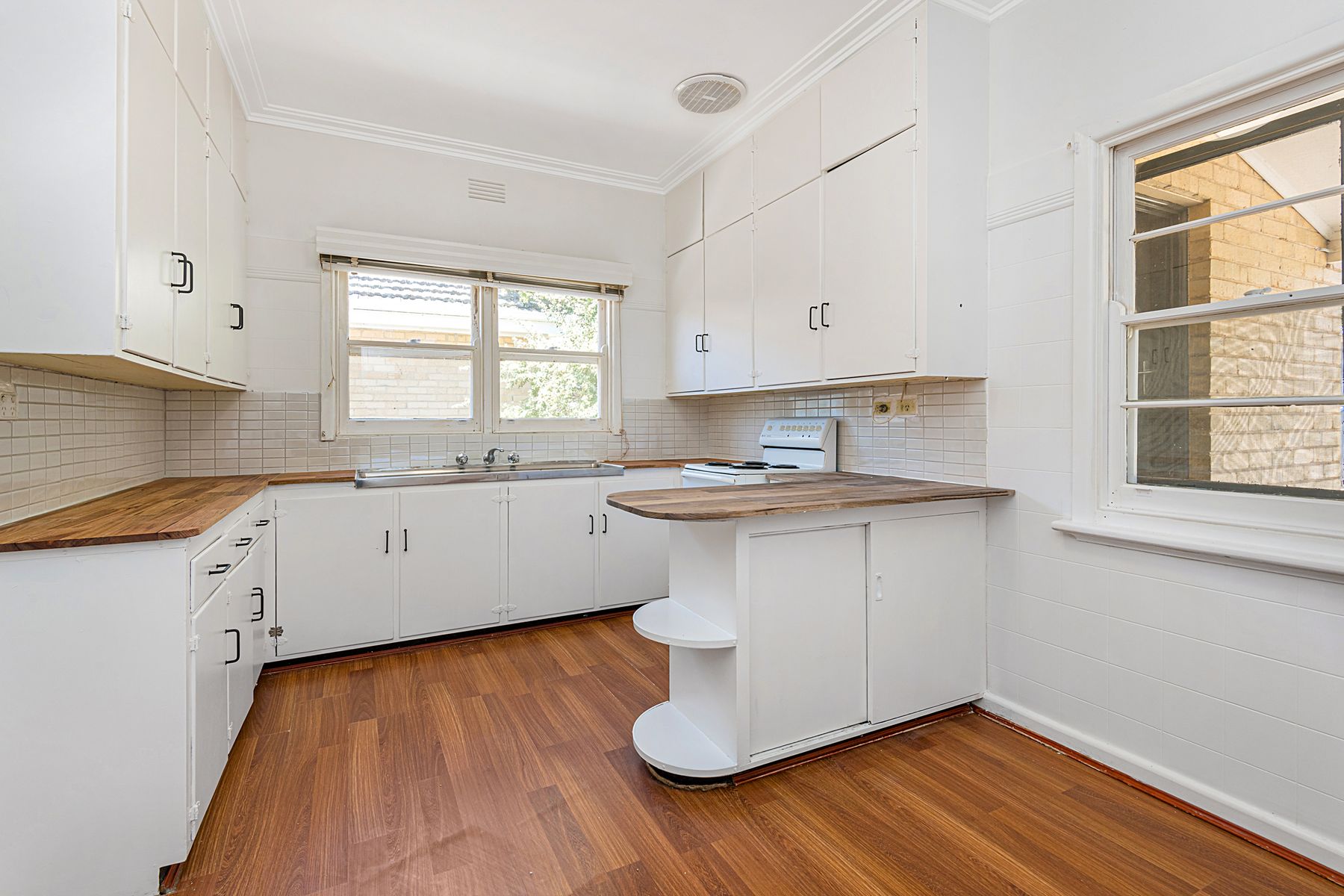 20 Ewing Court, Flora Hill VIC 3550, Flora Hill - Thumbnail 2