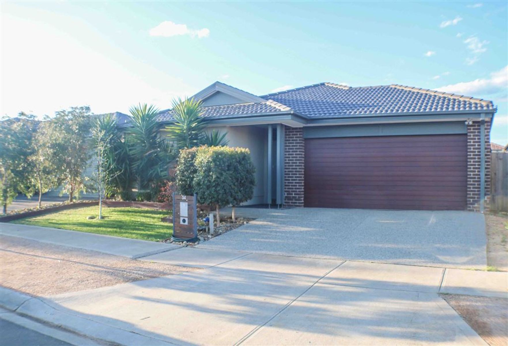 34 Carramar Drive, Melton West, VIC 3337, Melton West - Thumbnail 2