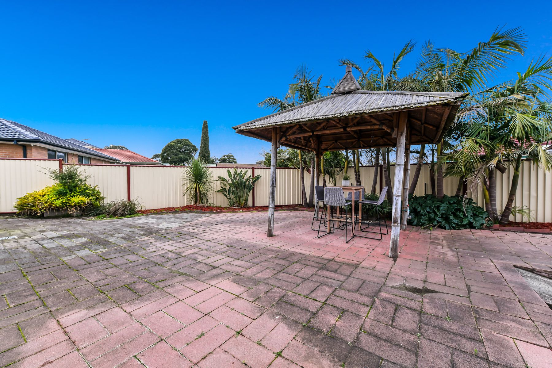31 Ealing Crescent   Web 18