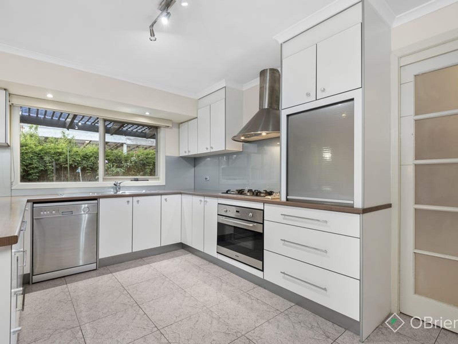 25 Reema Boulevard, Endeavour Hills, VIC 3802, Endeavour Hills - Thumbnail 3