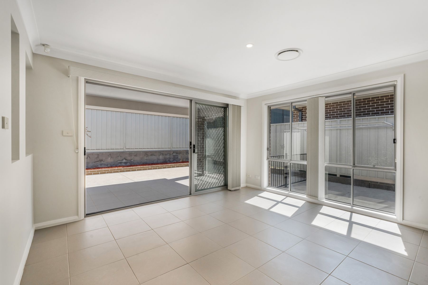 12 Thomas Hassall Avenue, Middleton Grange NSW 2171, Middleton Grange - Thumbnail 7