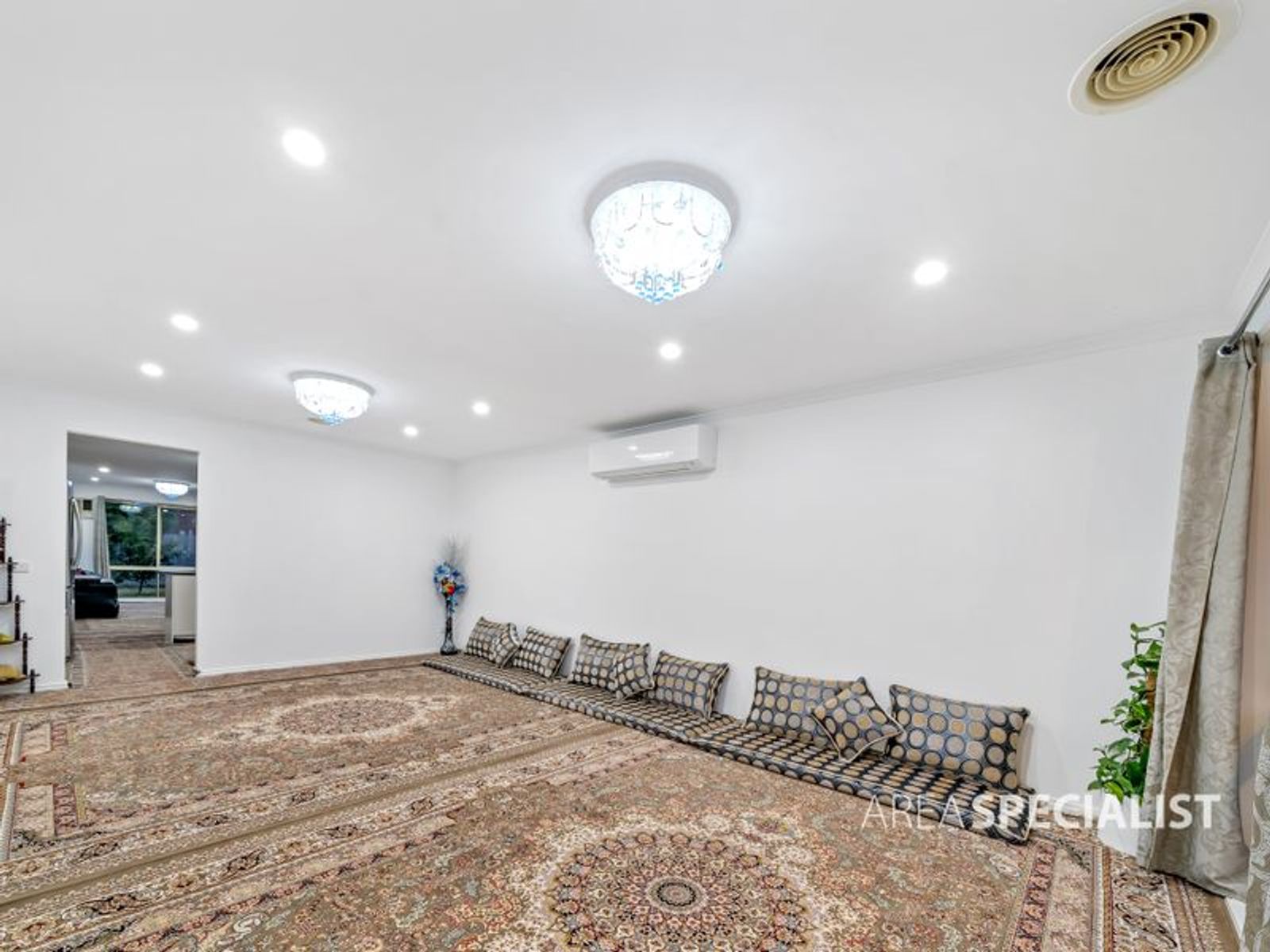 17 Pirita Place, Cranbourne West, VIC 3977, Cranbourne West - Thumbnail 4