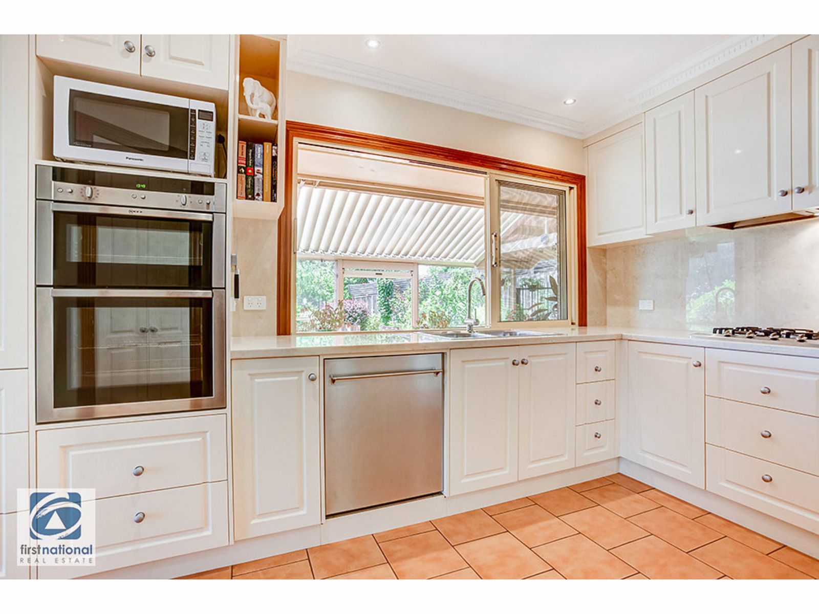 10 Page Place, Warragul, VIC 3820, Warragul - Thumbnail 6