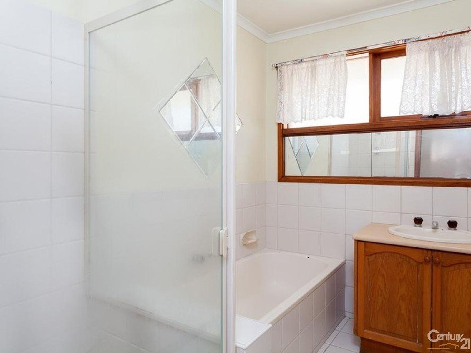 1/5 Phillip Court, Cranbourne North - Thumbnail 5
