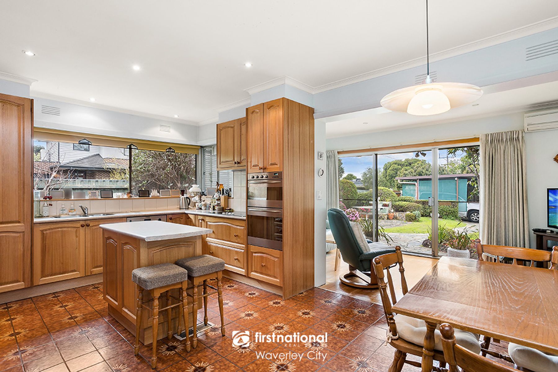 36 Doynton Parade, Mount Waverley VIC 3149, Mount Waverley - Thumbnail 4