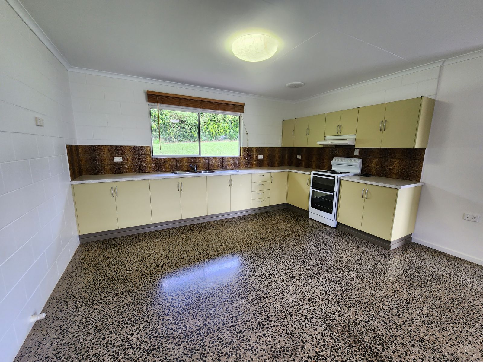 10 Wattle Close, Yungaburra QLD 4884, Yungaburra - Thumbnail 4