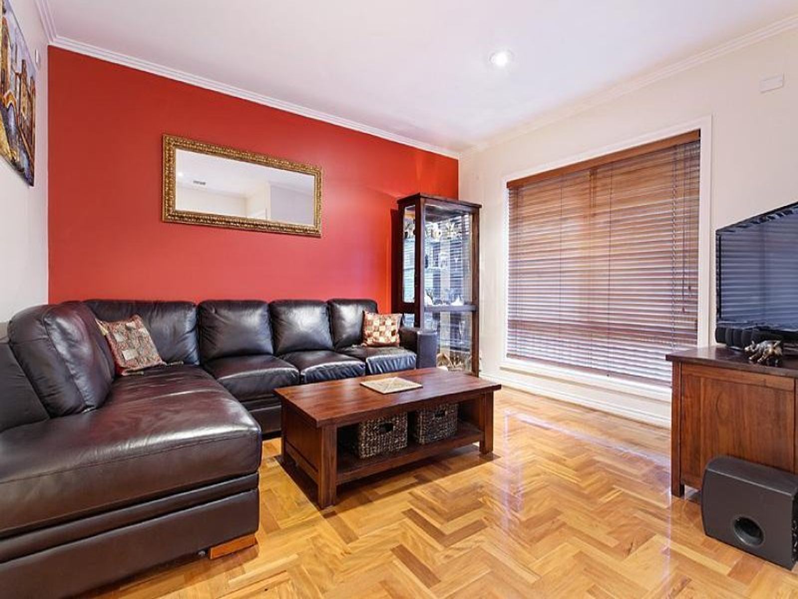 49 Cakebread Mews, Kensington - Thumbnail 2