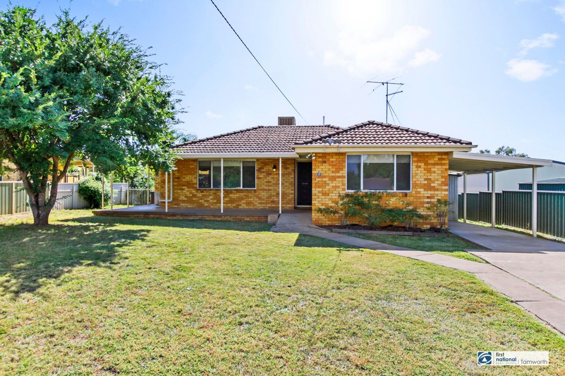 13 Somerset Place, Tamworth NSW 2340