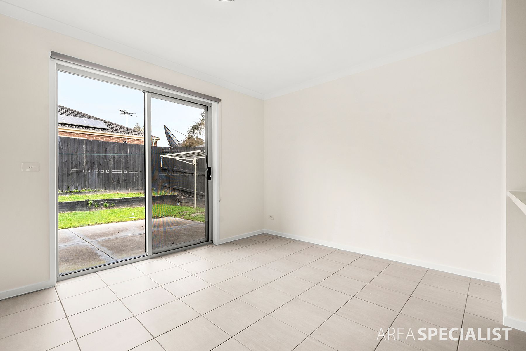 9 Rankin Close, Lynbrook, Lynbrook - Thumbnail 5