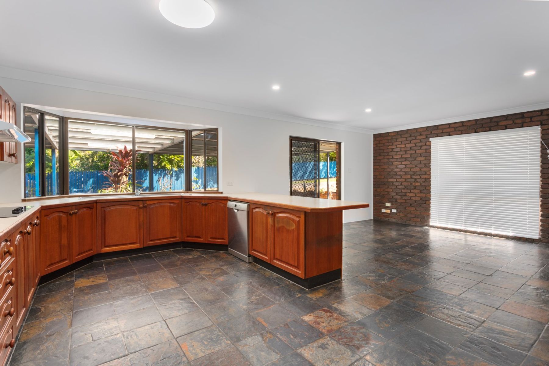 37 Endeavour Street, Barellan Point, QLD 4306, Barellan Point - Thumbnail 3