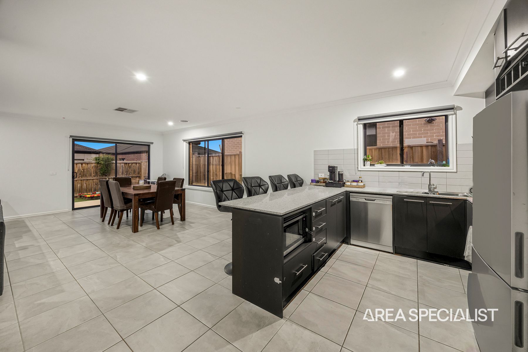35 Skypac Street, Weir Views - Thumbnail 8
