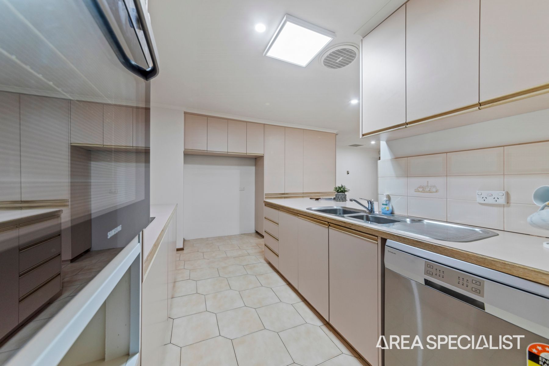 6 Calendonia Drive, Eltham North, VIC 3095, Eltham North - Thumbnail 8
