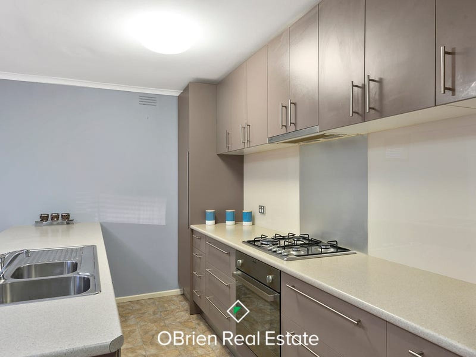 6 Amalfi Drive, Endeavour Hills, VIC 3802, Endeavour Hills - Thumbnail 3