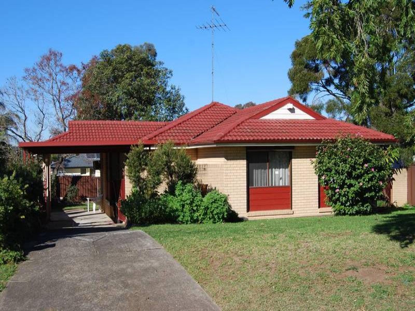 9 Nerang Circuit, South Penrith - Thumbnail 3