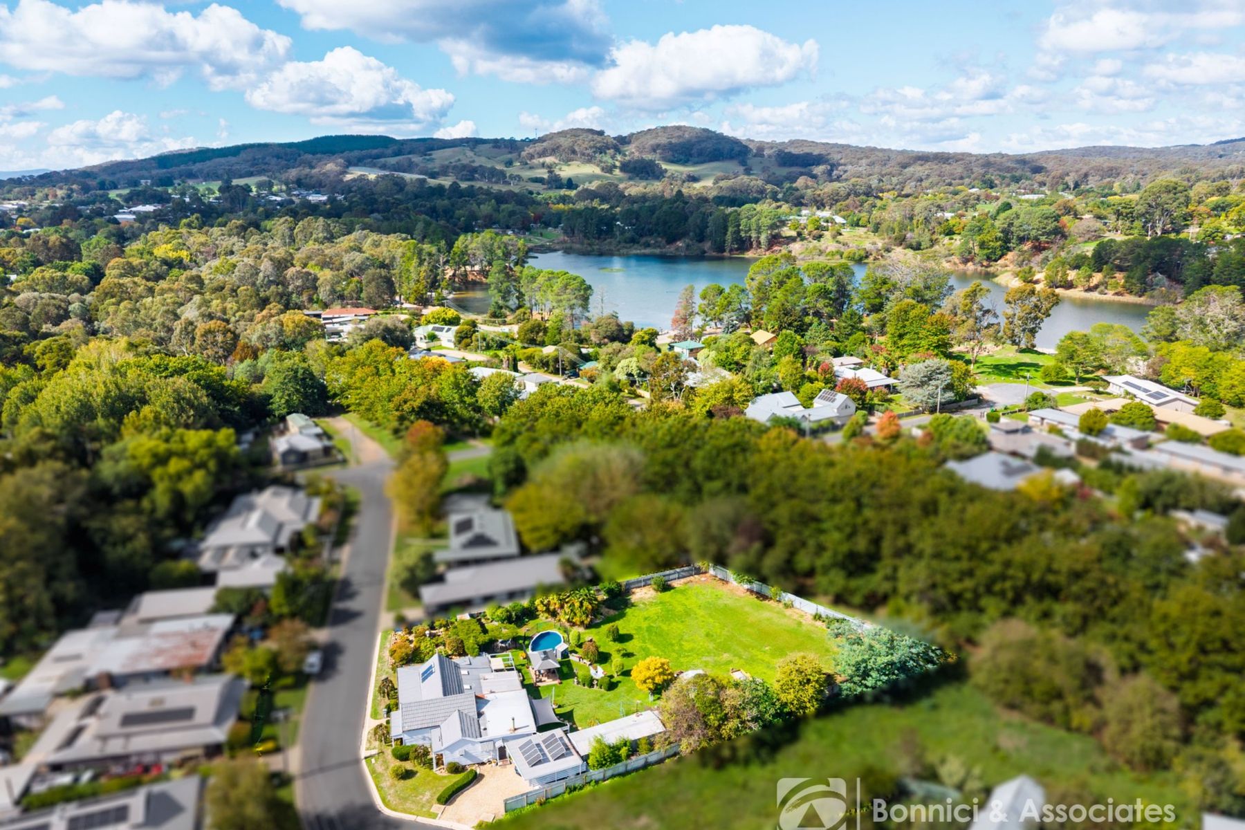 3 Atkinson Court, Beechworth VIC 3747, Beechworth - Thumbnail 2