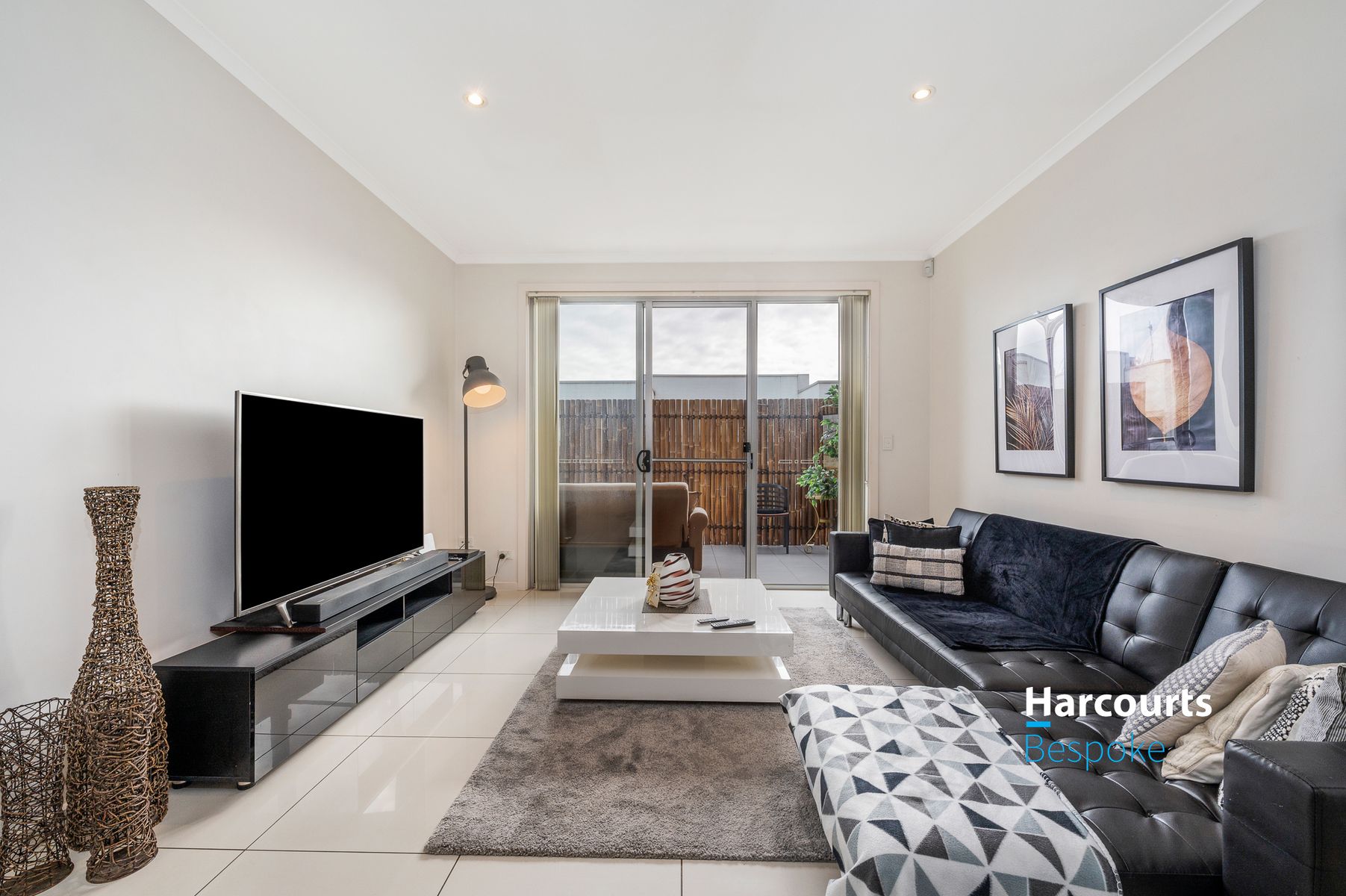 10/22, Mawson Lakes - Thumbnail 8