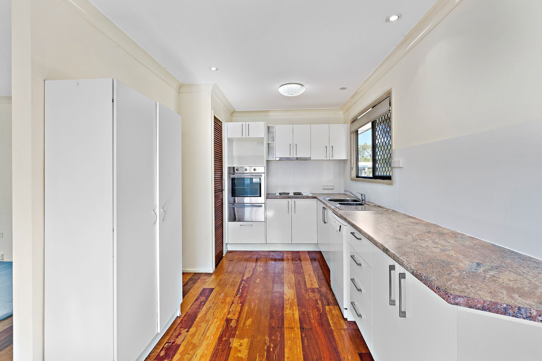12 Magpie Street, Birkdale - Image 1