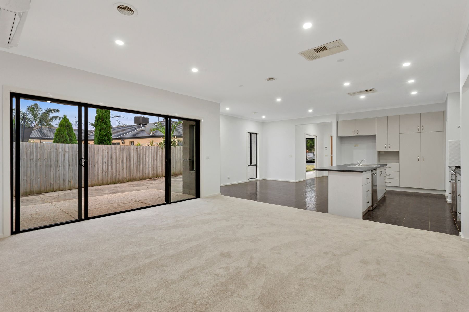 3 Nile Crescent, Cranbourne, VIC 3977, Cranbourne - Thumbnail 4