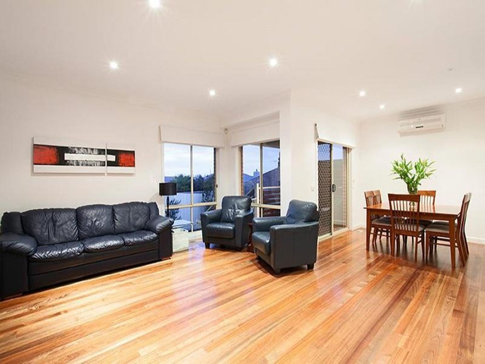 15 Jean Street, Aberfeldie - Thumbnail 2