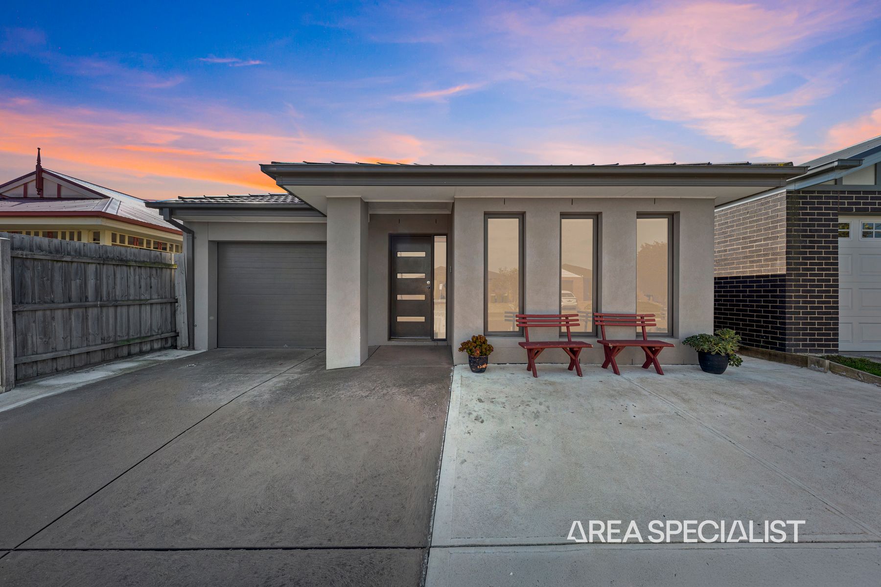 5 Spinebill Court, Pakenham, VIC 3810, Pakenham - Thumbnail 2
