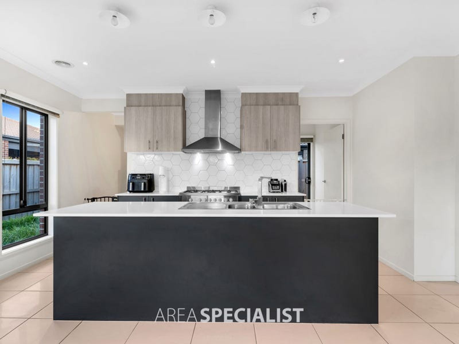 1 Panther Close, Clyde North, VIC 3978, Clyde North - Thumbnail 5