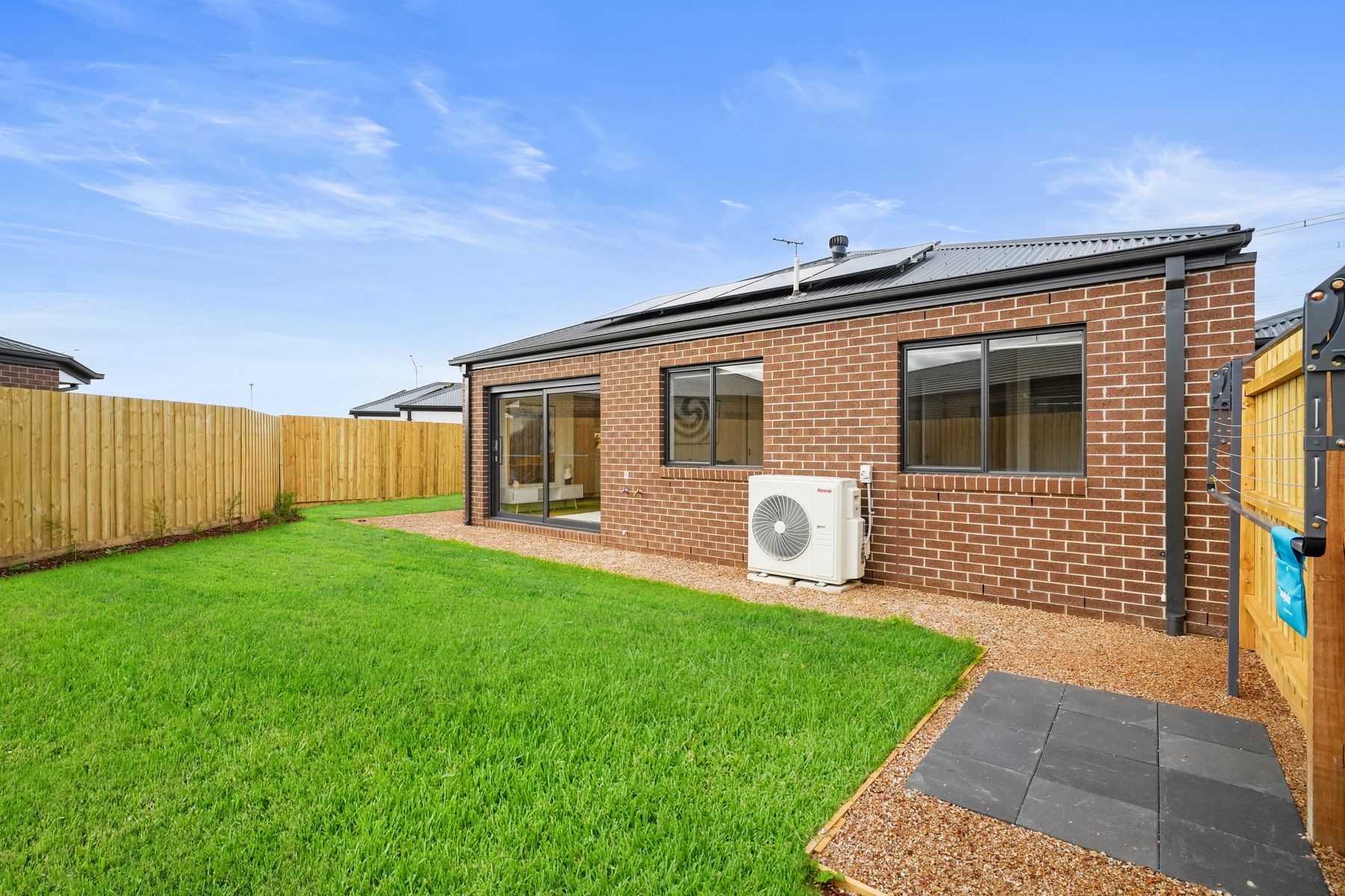 91 villa doria drive, Clyde North, Clyde North - Thumbnail 8