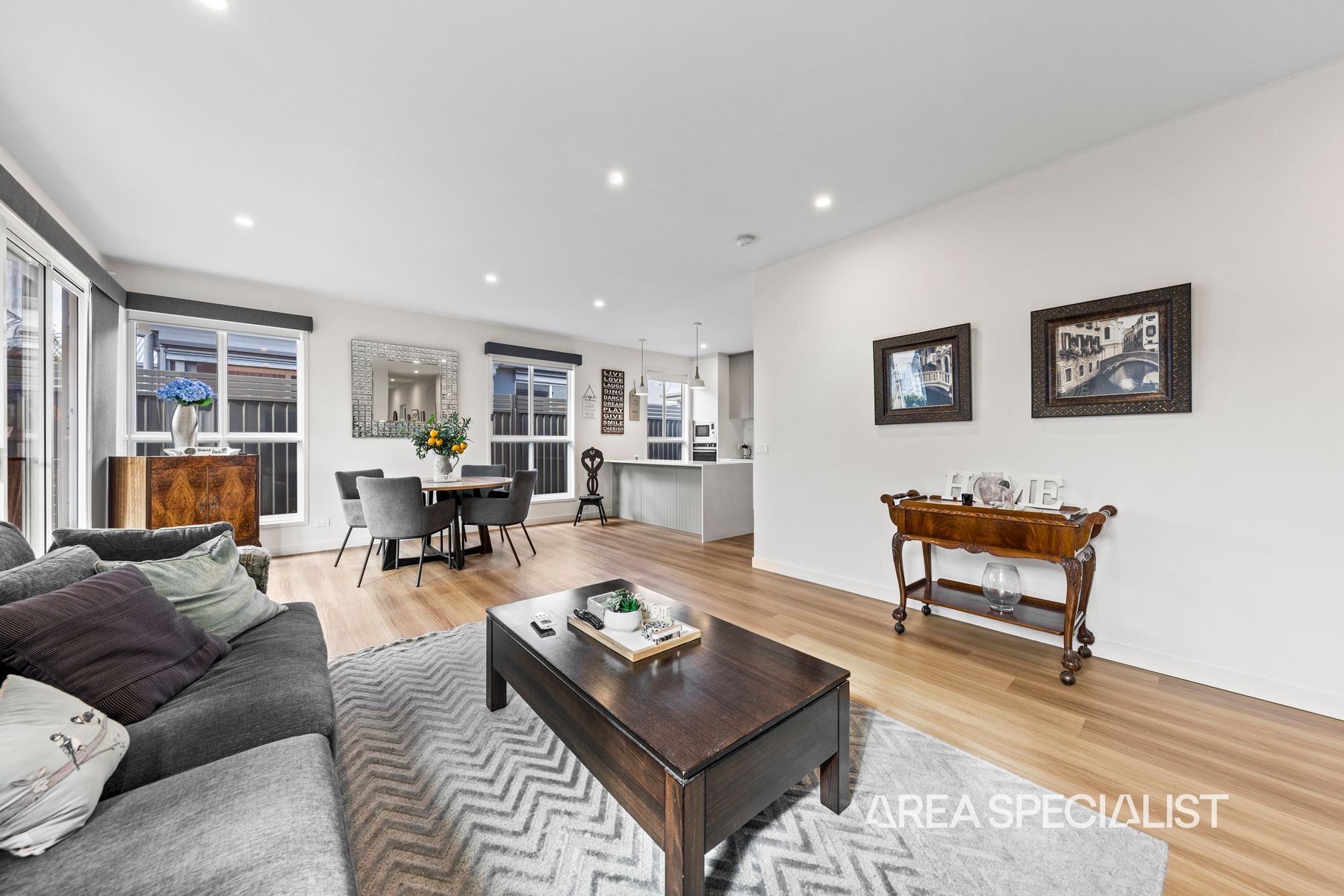 22 Columbus Circuit, Berwick, Berwick - Thumbnail 6