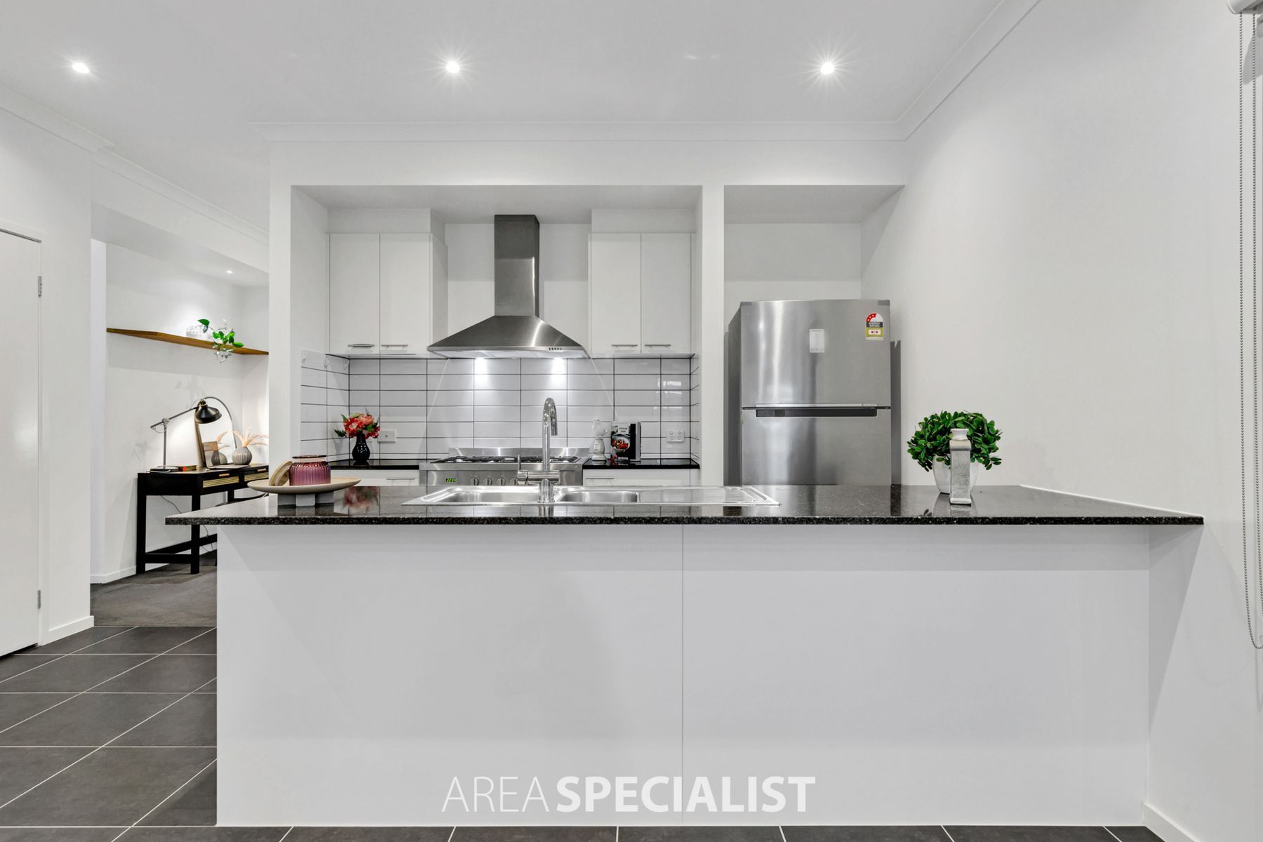 8 Starling Street, Cranbourne East, VIC 3977, Cranbourne East - Thumbnail 7