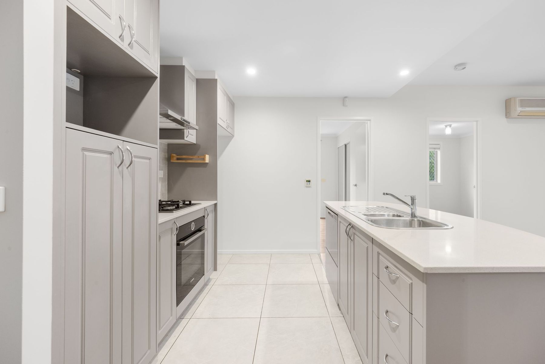 8/12 Waniassa Street, Queanbeyan - Thumbnail 4