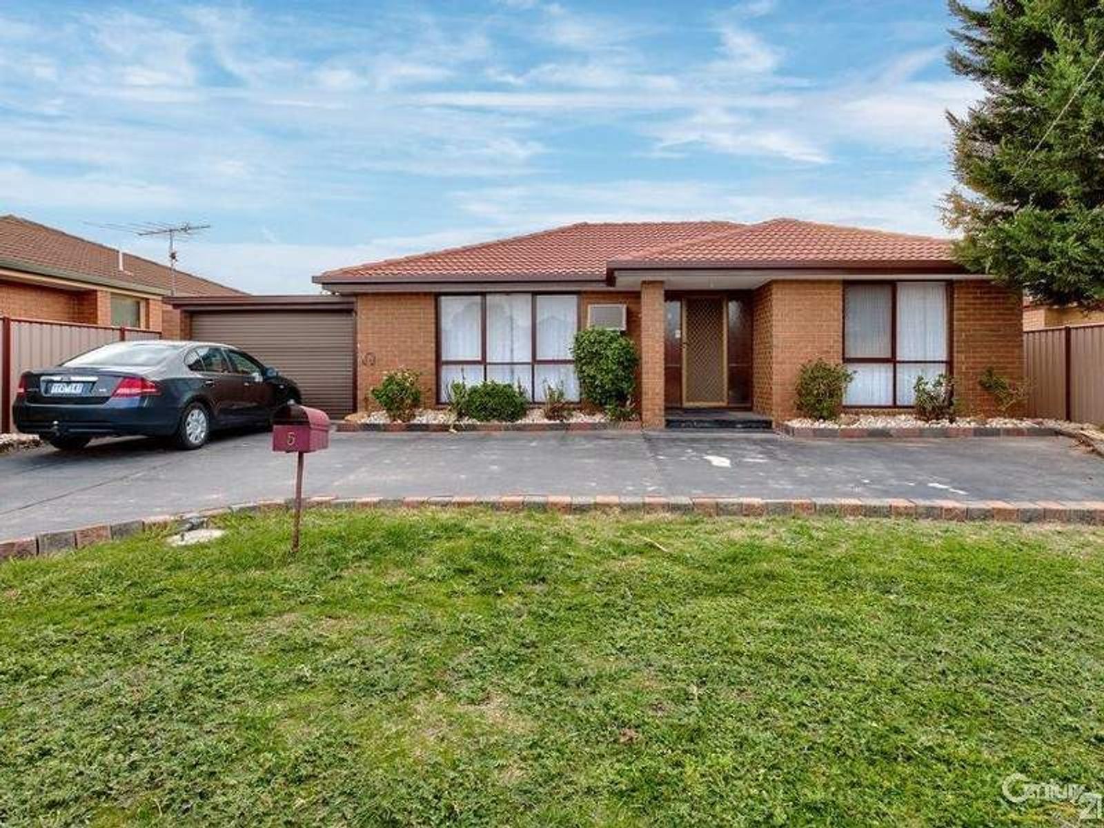 5 Sapphire Drive, Hampton Park, VIC 3976, Hampton Park - Thumbnail 3