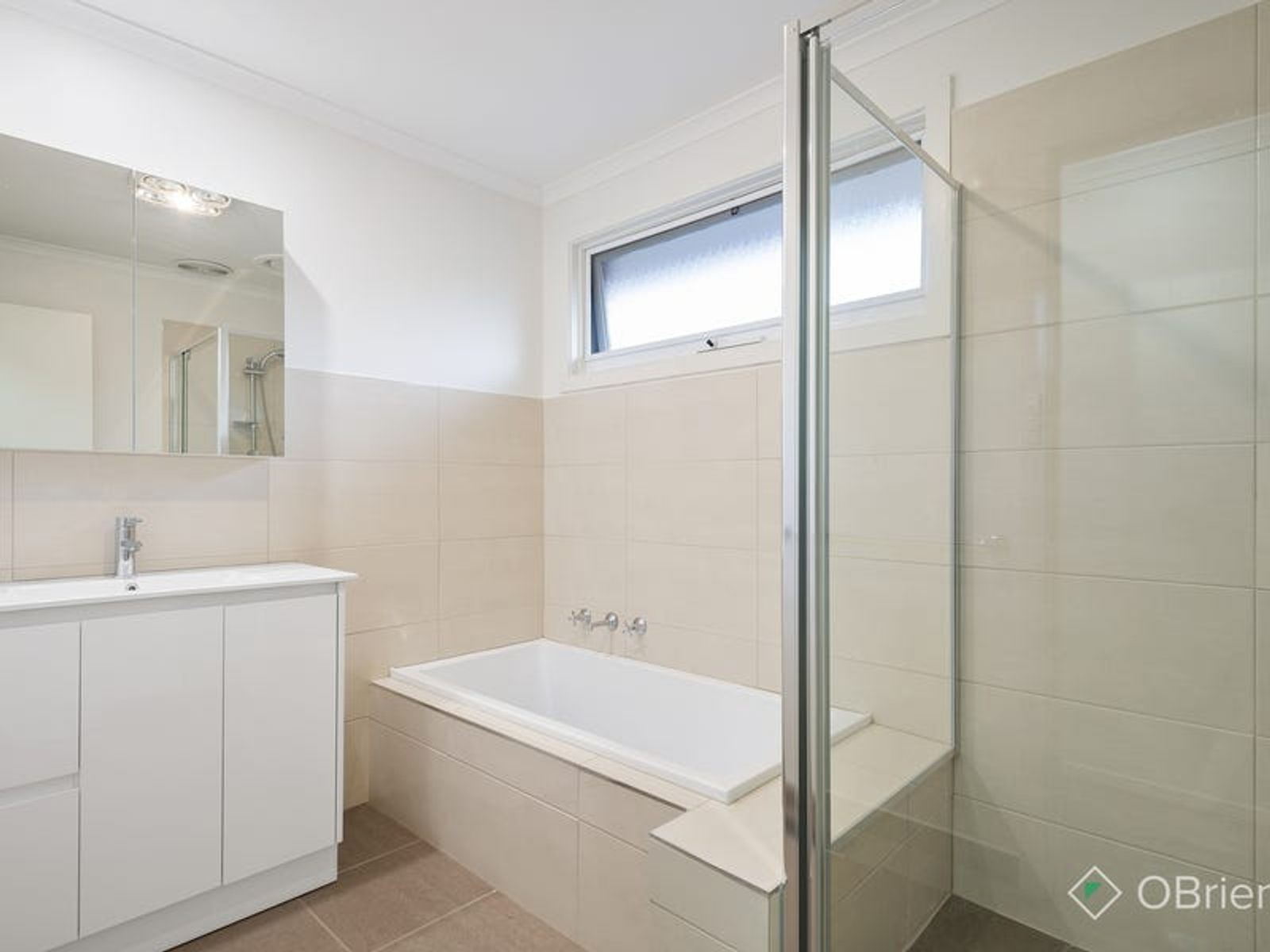 37 Sydney Parkinson Avenue, Endeavour Hills, VIC 3802, Endeavour Hills - Thumbnail 5