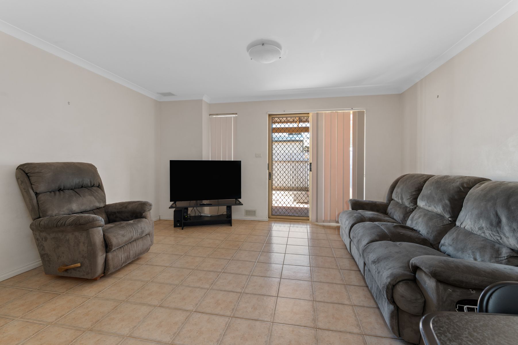 5/12-14 Hanbury Street, Kalgoorlie WA 6430, Kalgoorlie - Thumbnail 3