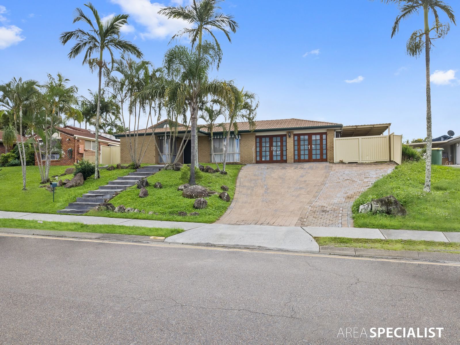 3 Adaminaby Drive, Helensvale
