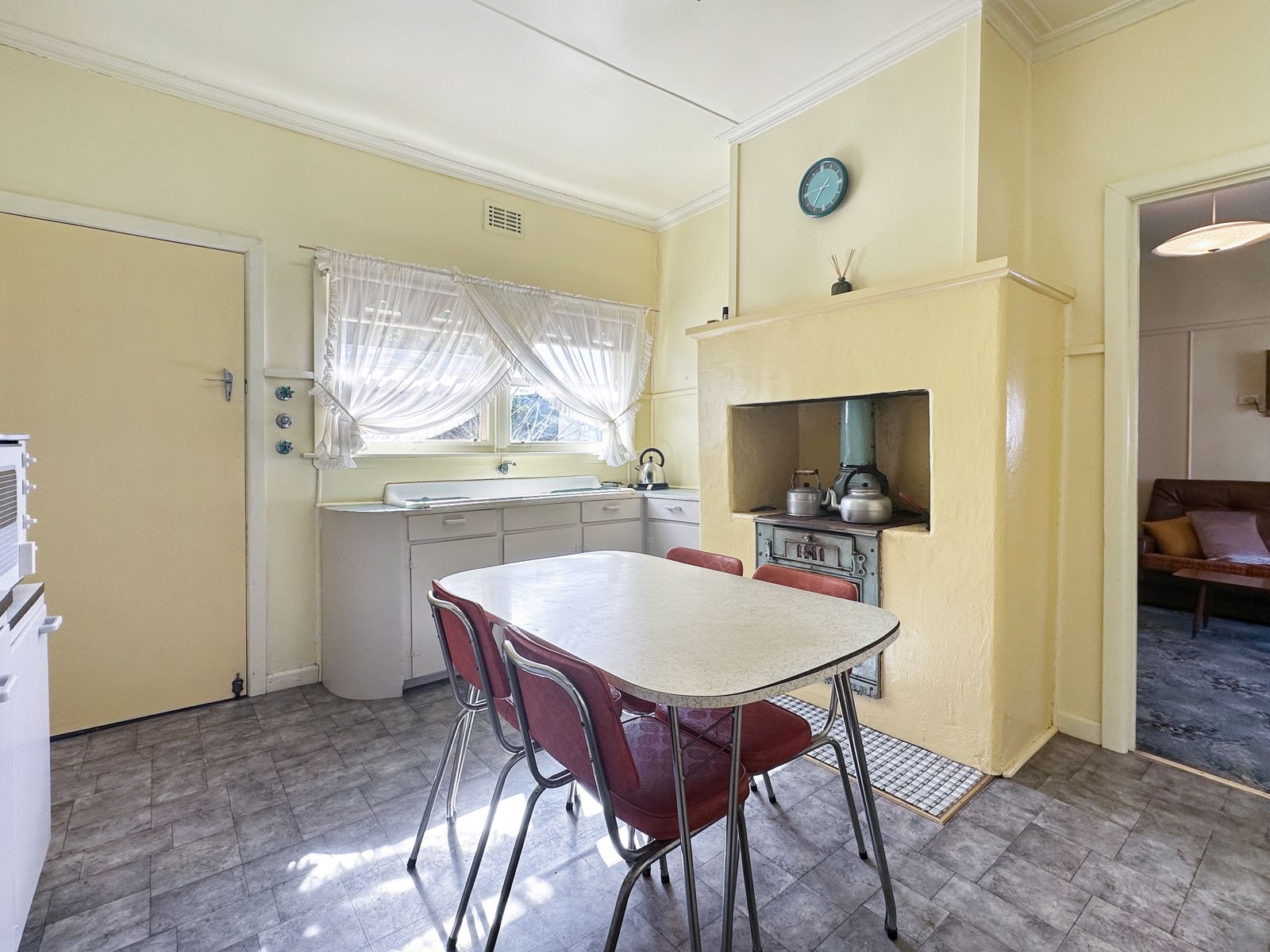 127 Avoca Crescent, Maryborough VIC 3465, Maryborough - Thumbnail 3