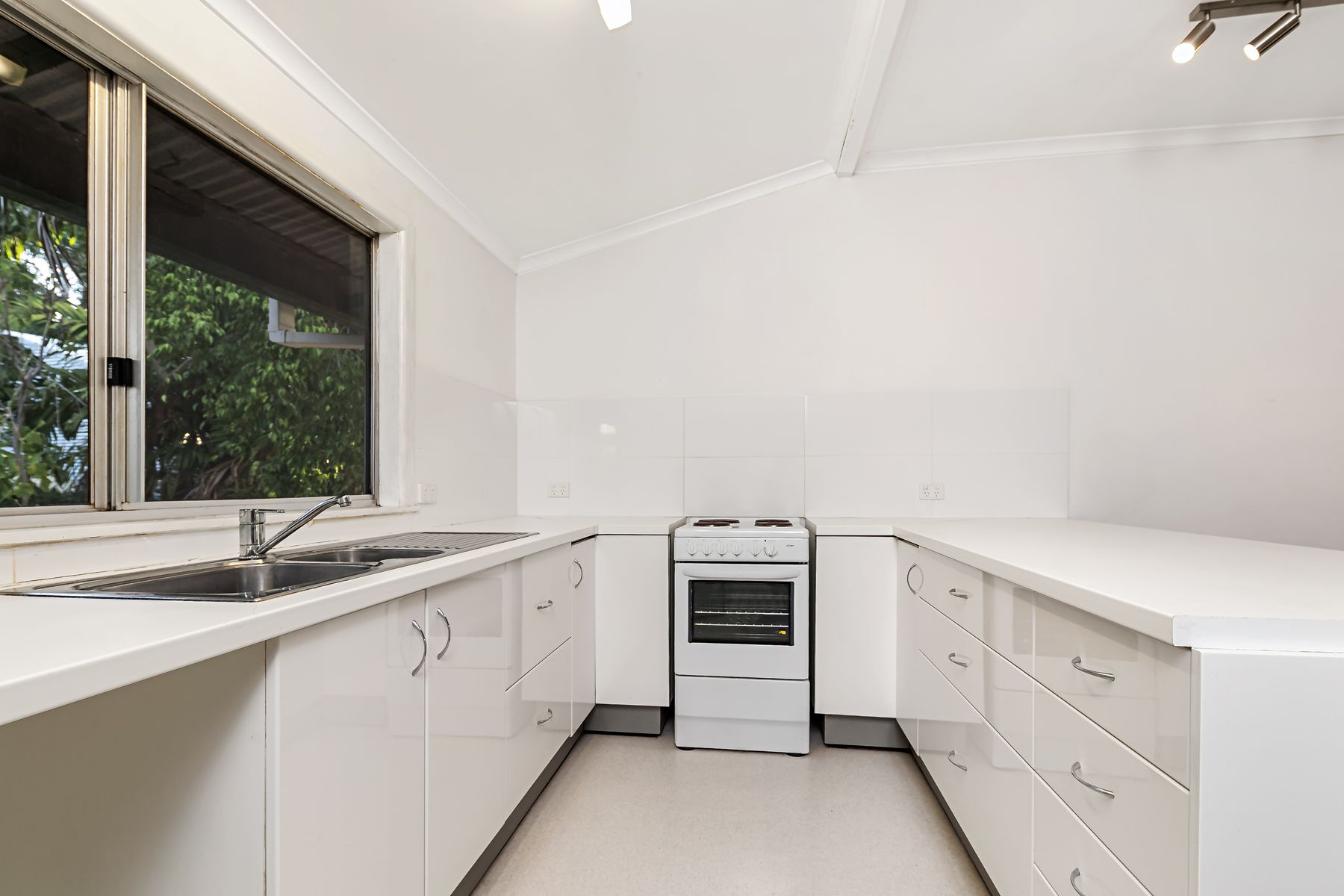 42 Rossiter Street, Rapid Creek NT 0810, Rapid Creek - Thumbnail 8