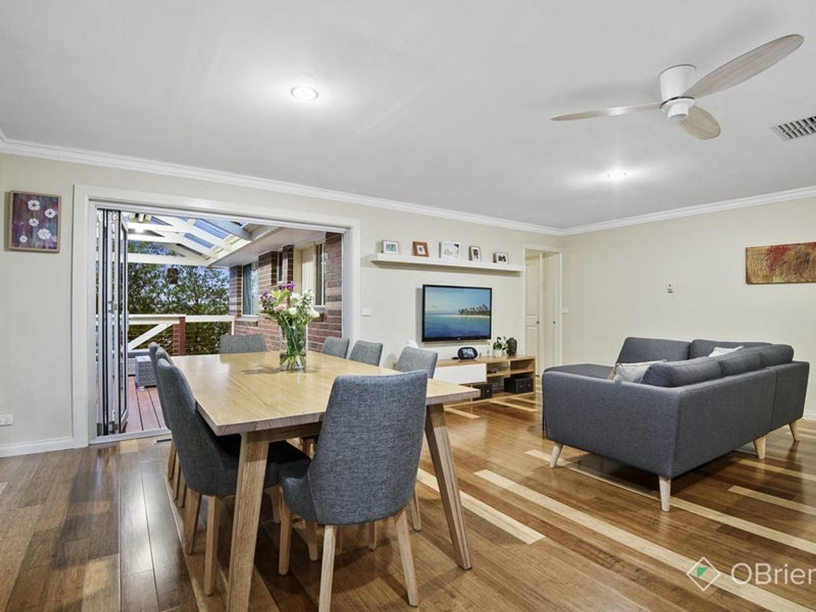 7 Sulky Court, Endeavour Hills, VIC 3802, Endeavour Hills - Thumbnail 2